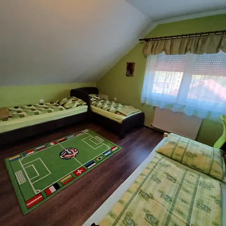 Hajnalka Vendeghaz Apartmán