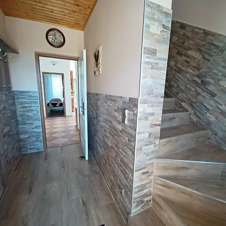 Hajnalka Vendeghaz Apartament Balatonoszod